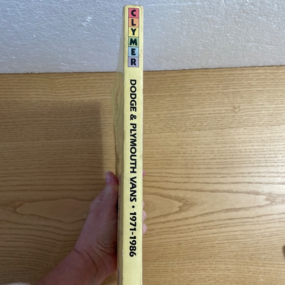 Clymer Dodge & Plymouth Vans 1971-1986 Gas & Diesel Engines Shop Repair Manual - Picture 3 of 6
